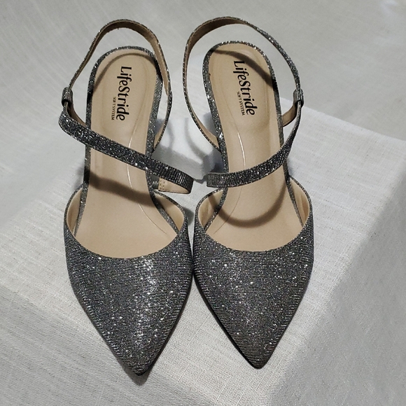 Life Stride Shoes - Life Stride Silver Glitter Pointed Sling Heels